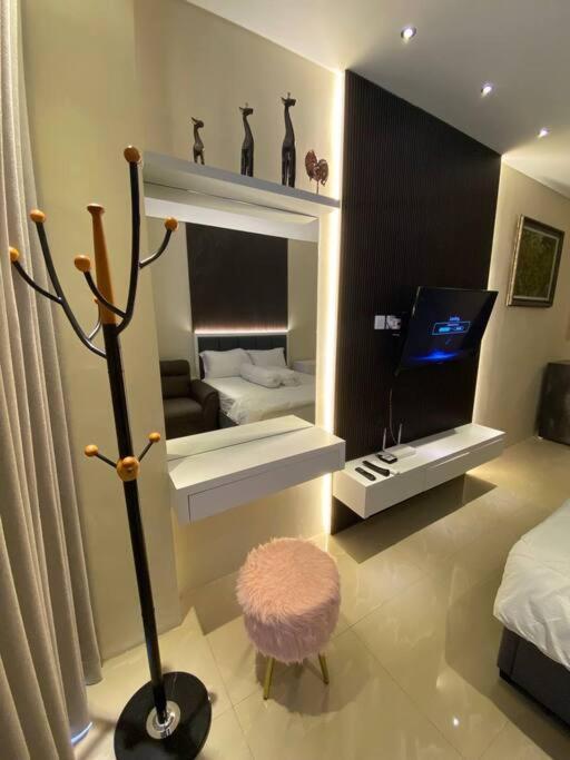 Nagoya Thamrin Apartment High Floor With View Экстерьер фото