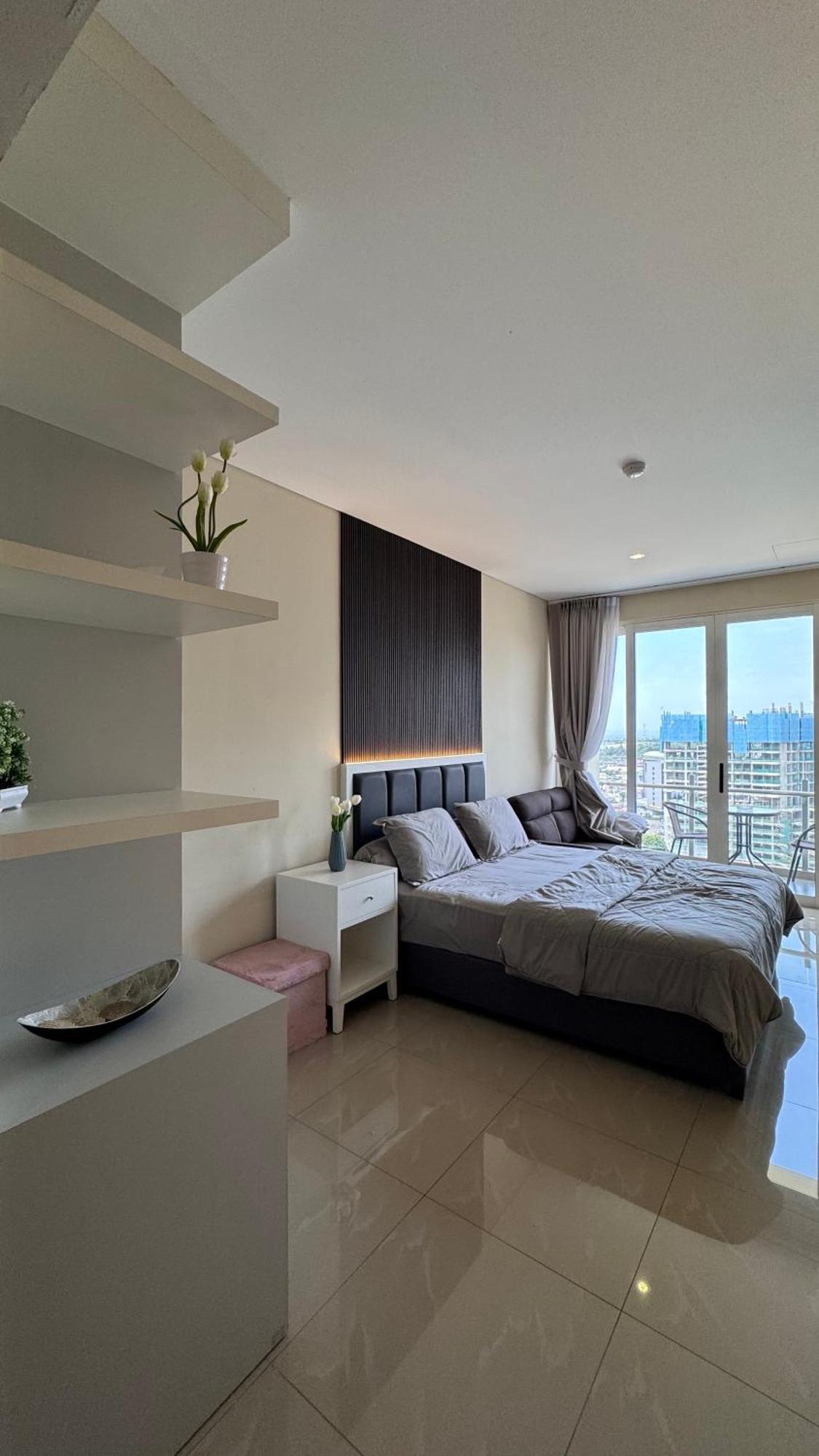 Nagoya Thamrin Apartment High Floor With View Экстерьер фото