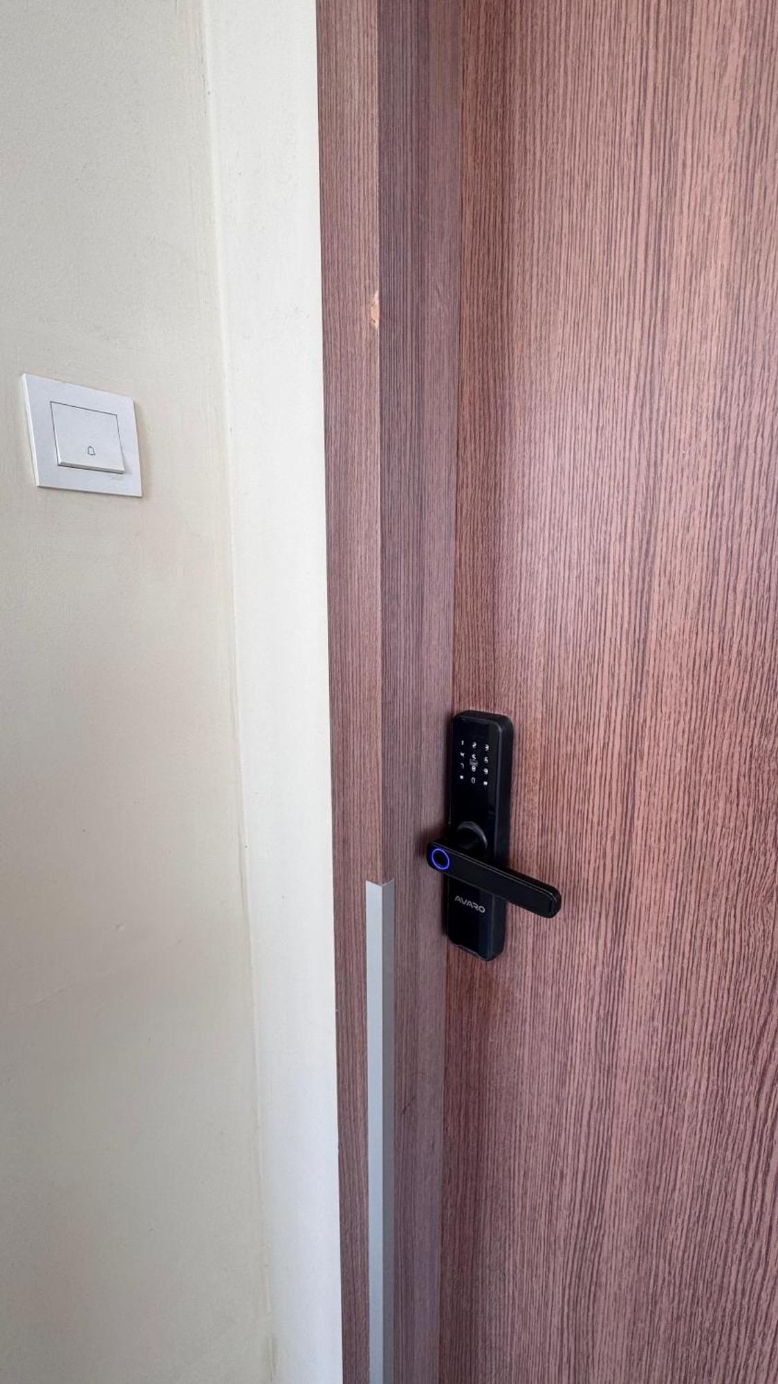 Nagoya Thamrin Apartment High Floor With View Экстерьер фото